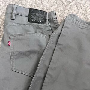 Levi’s Gray khaki pants 511 slim straight